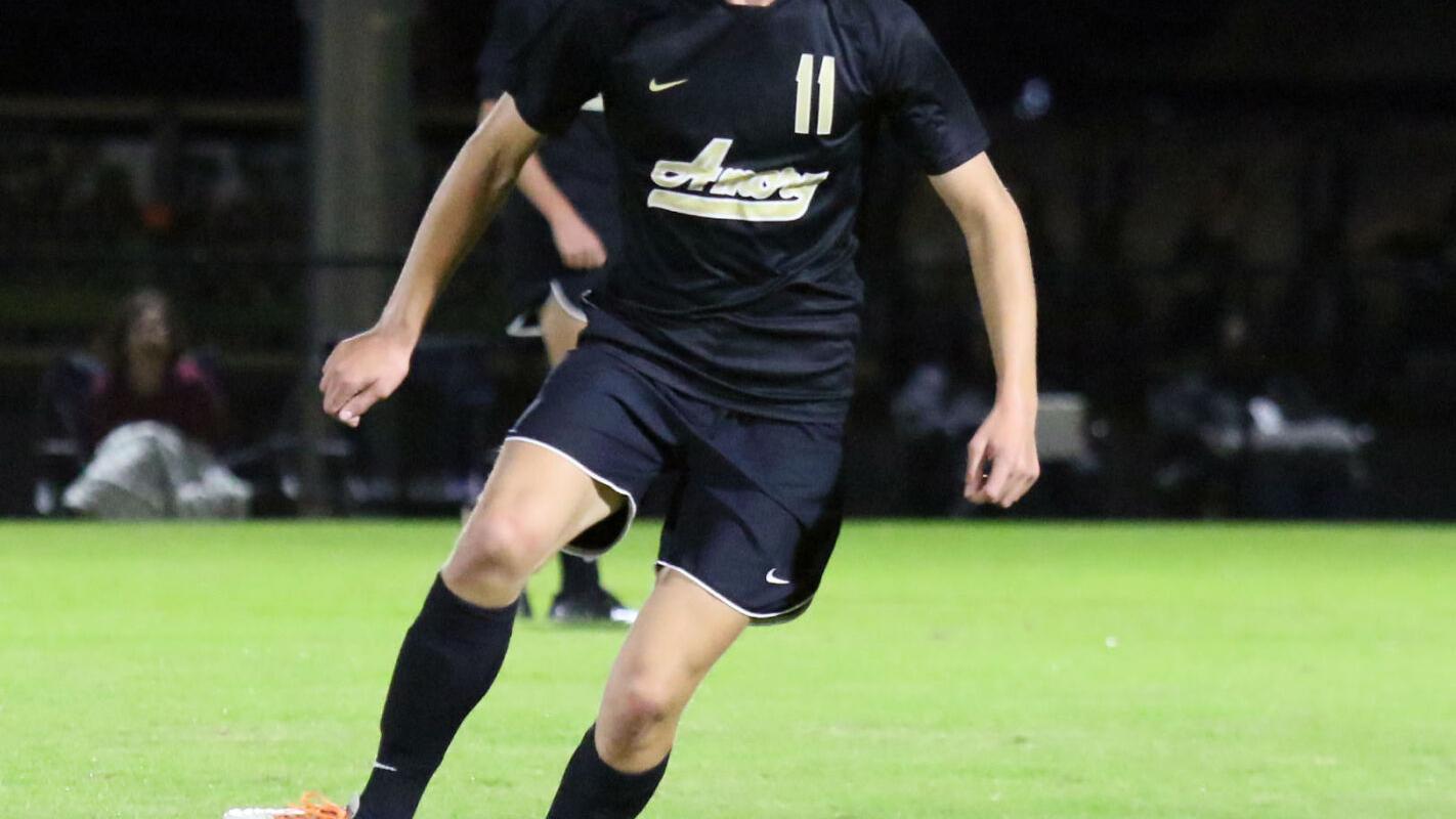 Panthers pounce on Toppers in mercy-rule victory